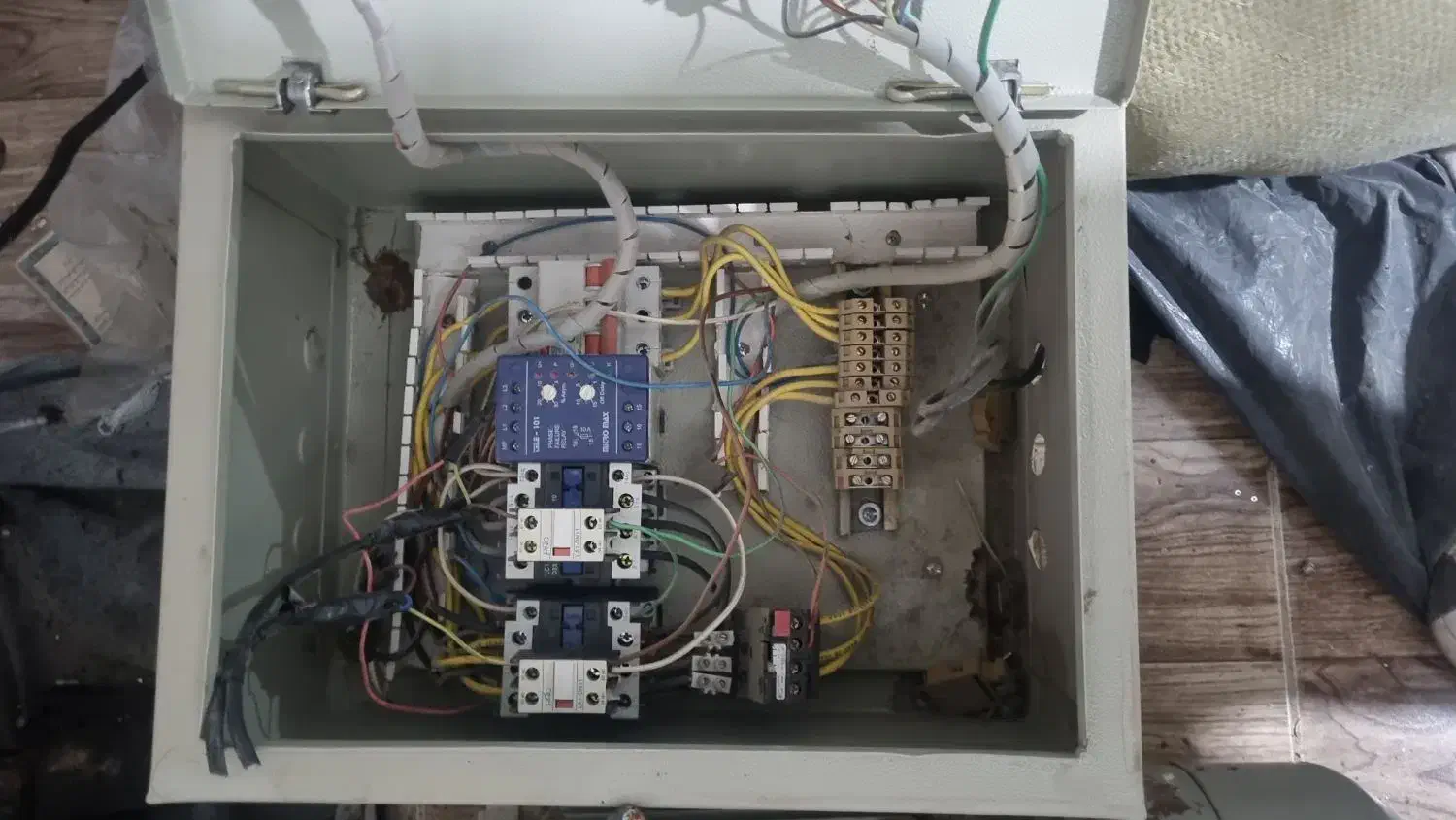 الکتروموتور وگیربکس بالابر|ماشینآلات صنعتی|شهریار, شهرک بهاران (ویره)|دیوار