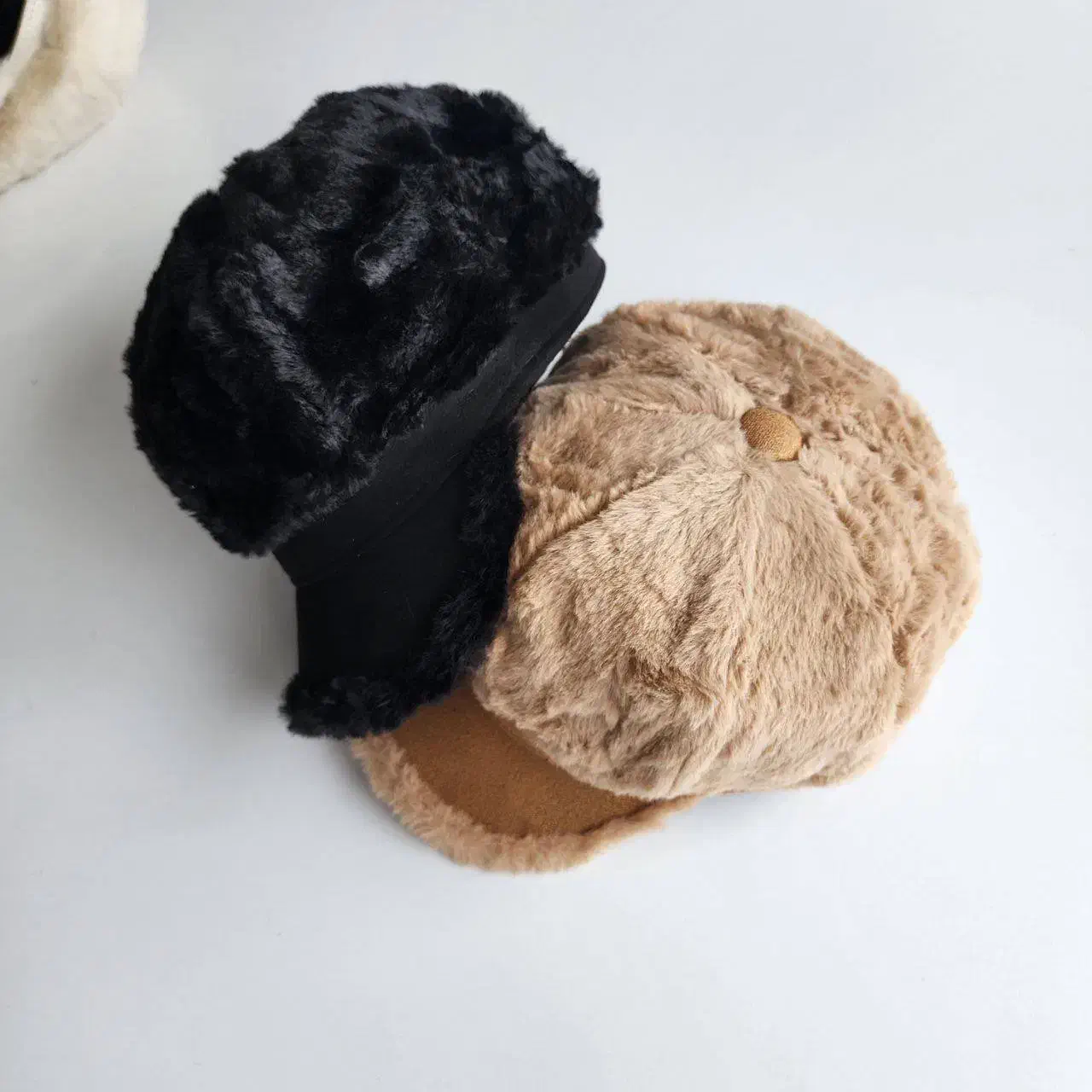 کلاه تدی|لباس|اصفهان, سرتاوه|دیوار