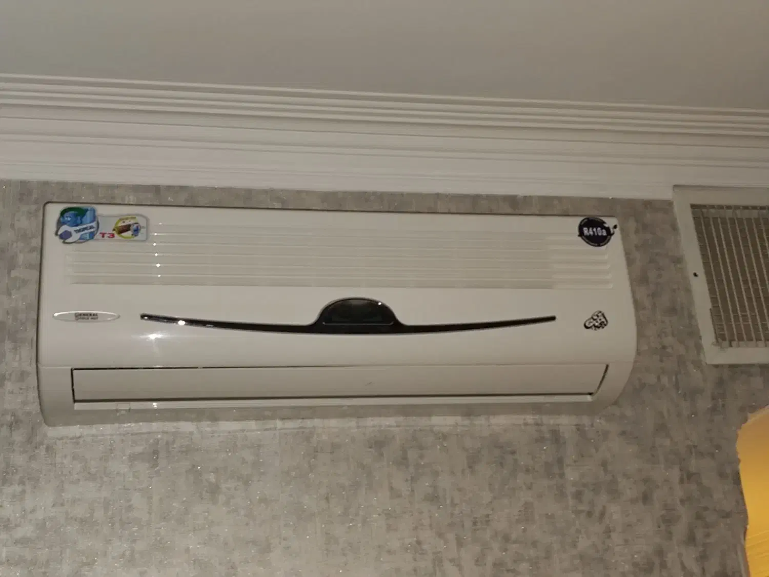 اسپلیت ۲۴۰۰۰اصل جنرال موتور هیتاچی ژاپن|کولر گازی و فن‌کوئل|سمنان, |دیوار