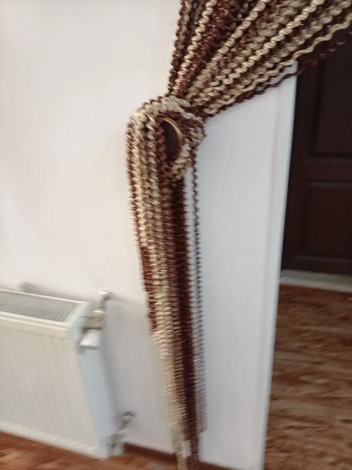 پرده آویزدار|پرده، رانر، رومیزی|شاهین‌شهر, مسکن مهر|دیوار