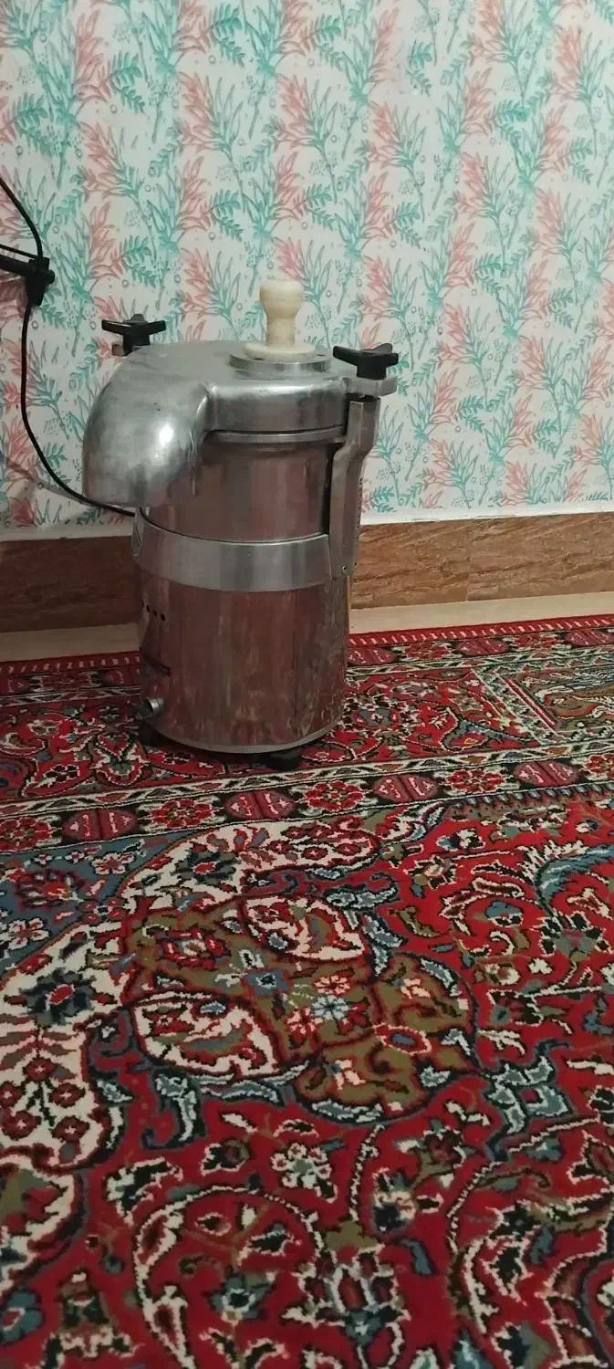 دستگاه آب هویج صنعتی|آبمیوه‌گیر و آب‌مرکبات‌گیر|کوهدشت, |دیوار