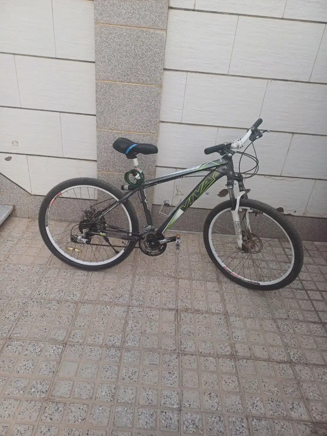 دوچرخه|دوچرخه، اسکیت، اسکوتر|قروه, |دیوار