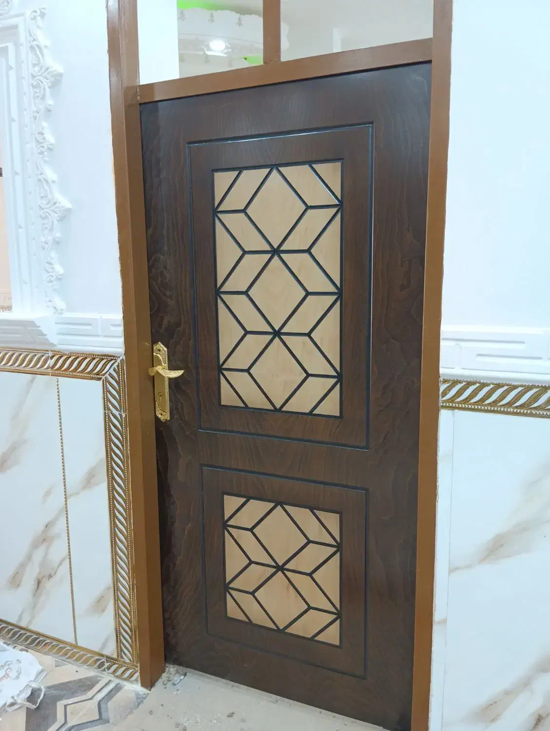 نصاب درب چوبی هستم|خدمات پیشه و مهارت|ایرانشهر, |دیوار