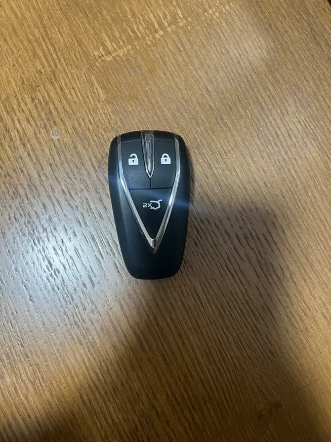 گمشده|اشیا|شیراز, باهنر|دیوار