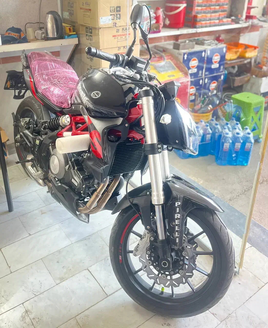 بنلی 300|موتورسیکلت|انبارآلوم, |دیوار