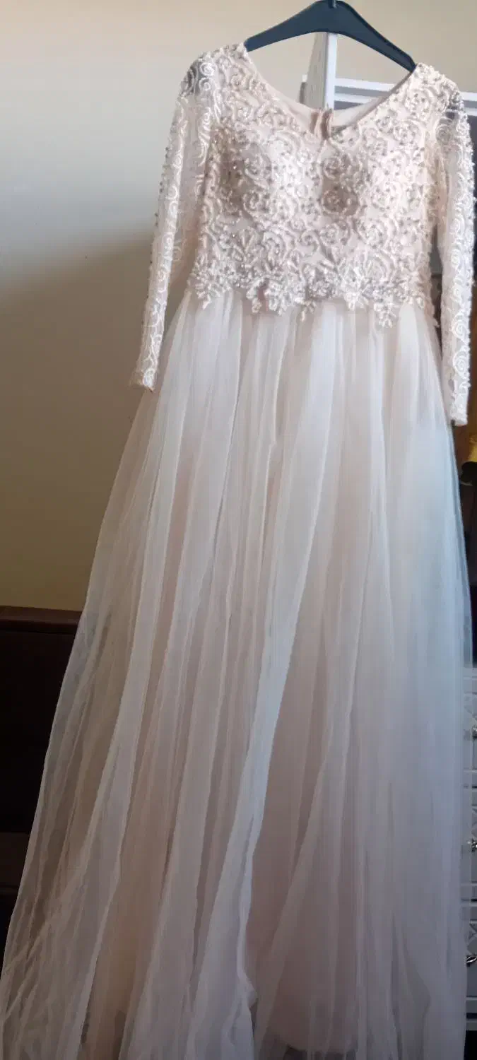 لباس|لباس|صائین قلعه, |دیوار