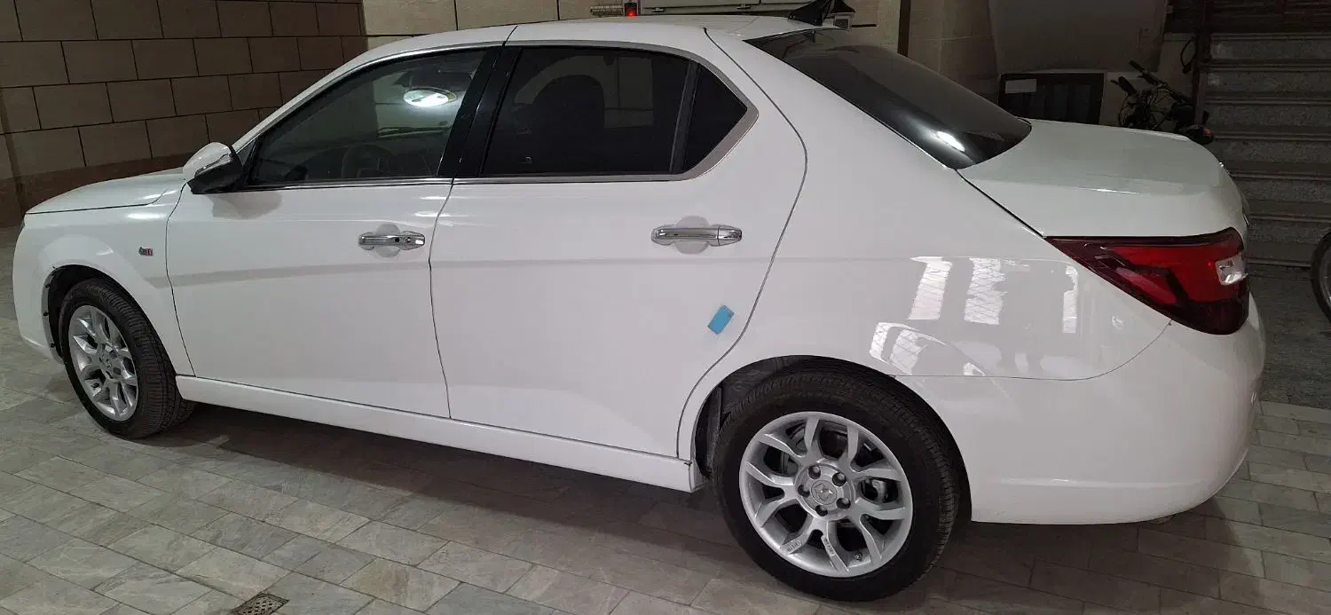 دنا آپشنال ۴۰۴|خودرو سواری و وانت|بروجرد, |دیوار