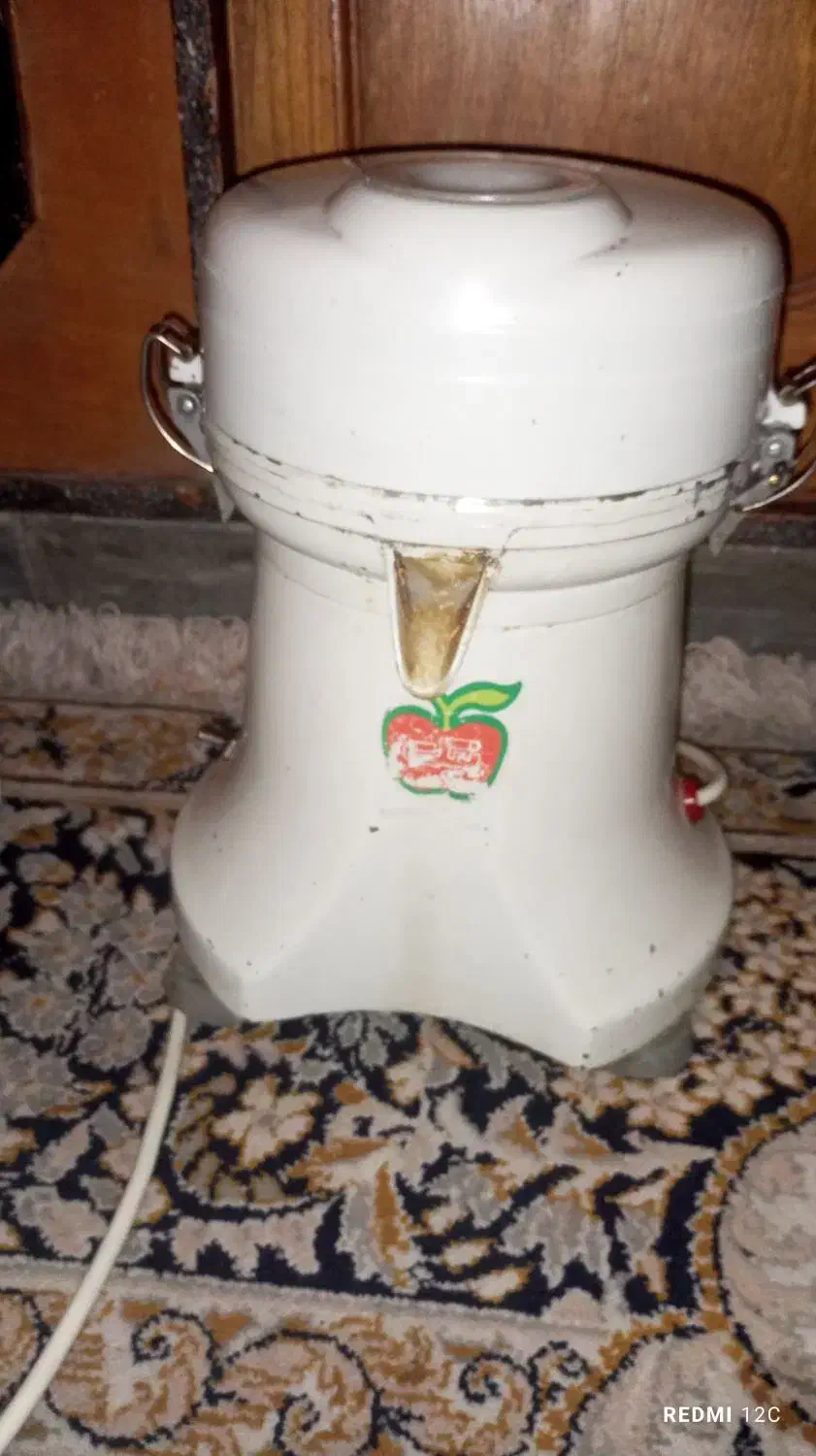 آبمیوه گیری و لباسشویی|آبمیوه‌گیر و آب‌مرکبات‌گیر|شیراز, حافظیه|دیوار