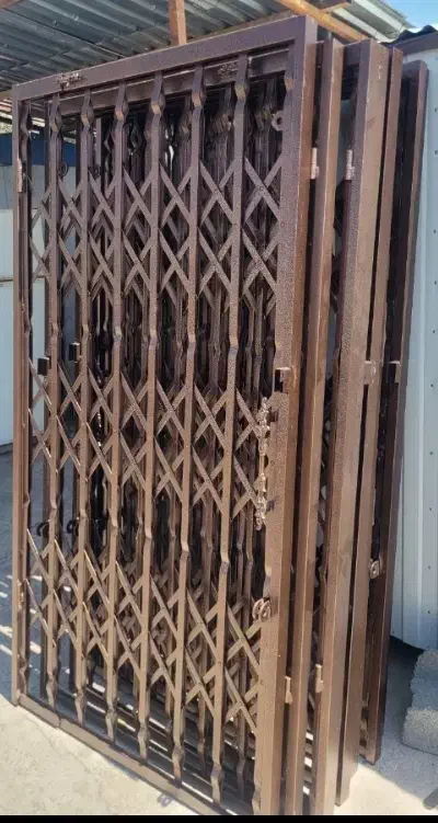 حفاظ اکاردئونی//درب اکاردئونی وسه گل وتمام گل|مصالح و تجهیزات ساختمان|کرج, خرمدشت|دیوار