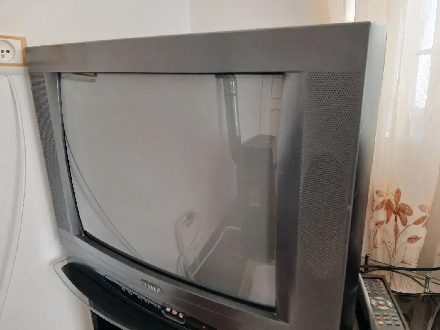 تلویزیون رنگی وستل کاملاً سالم|تلویزیون و پروژکتور|سقز, |دیوار