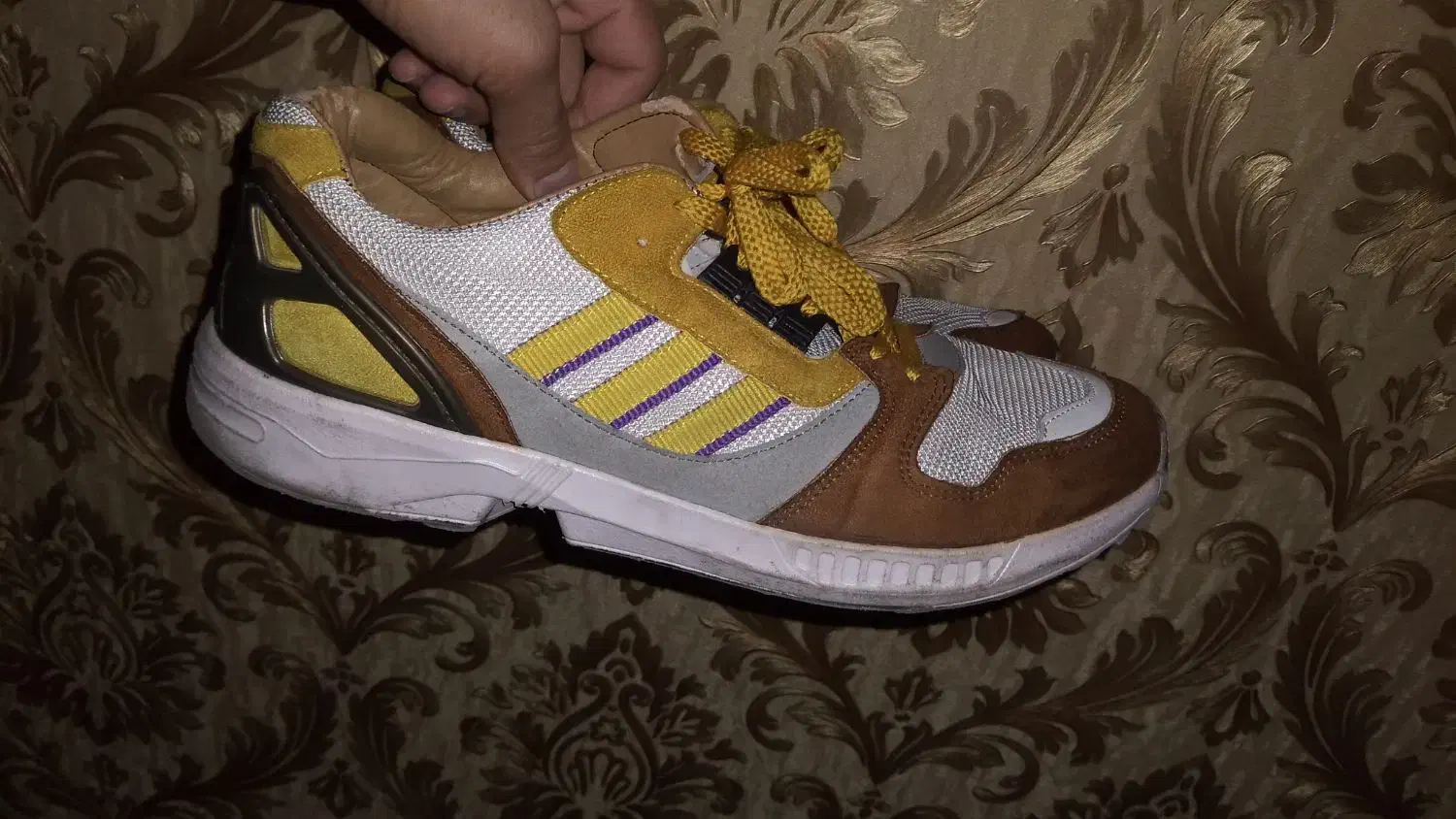 کتونی اورجینال طرح های کپی آدیداس|کیف، کفش، کمربند|پرند, فاز ۴|دیوار