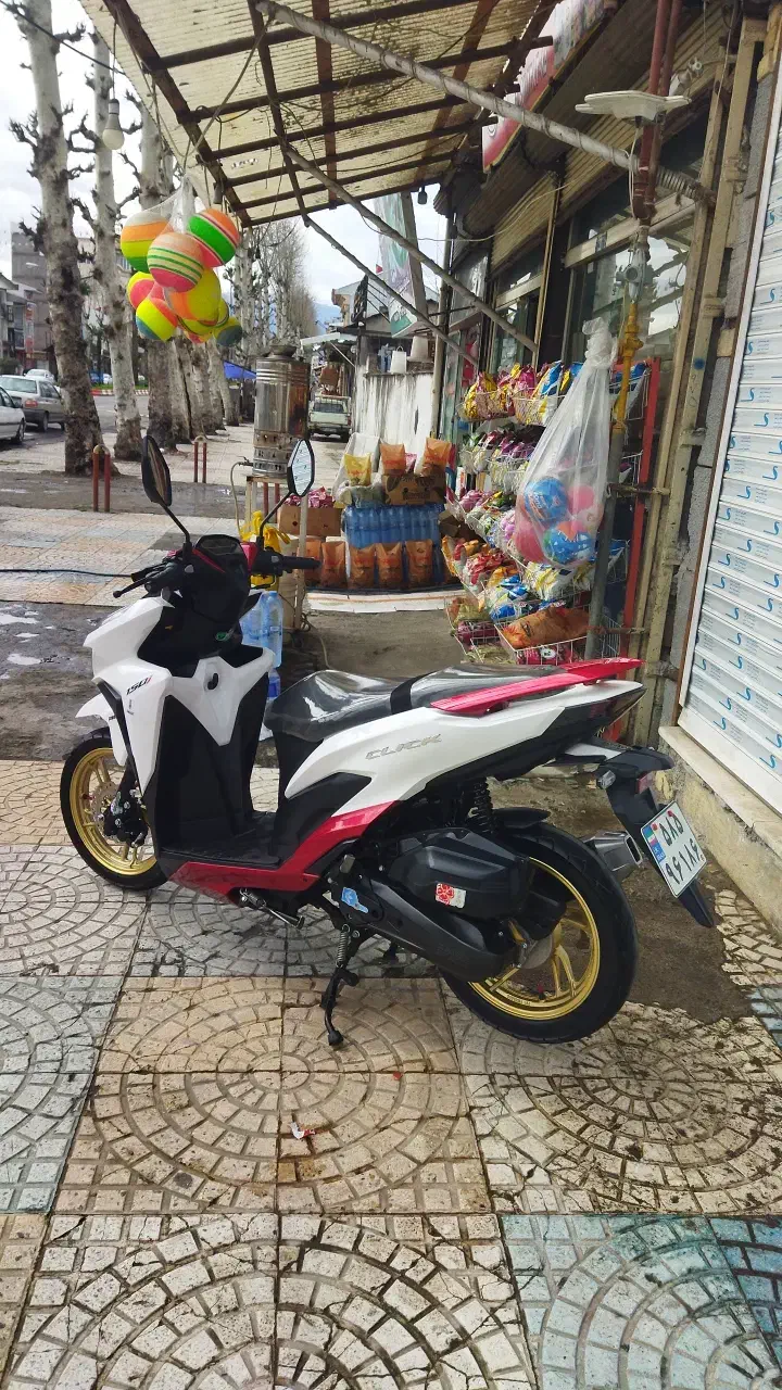 کیلیک ۱۵۵|موتورسیکلت|فومن, |دیوار