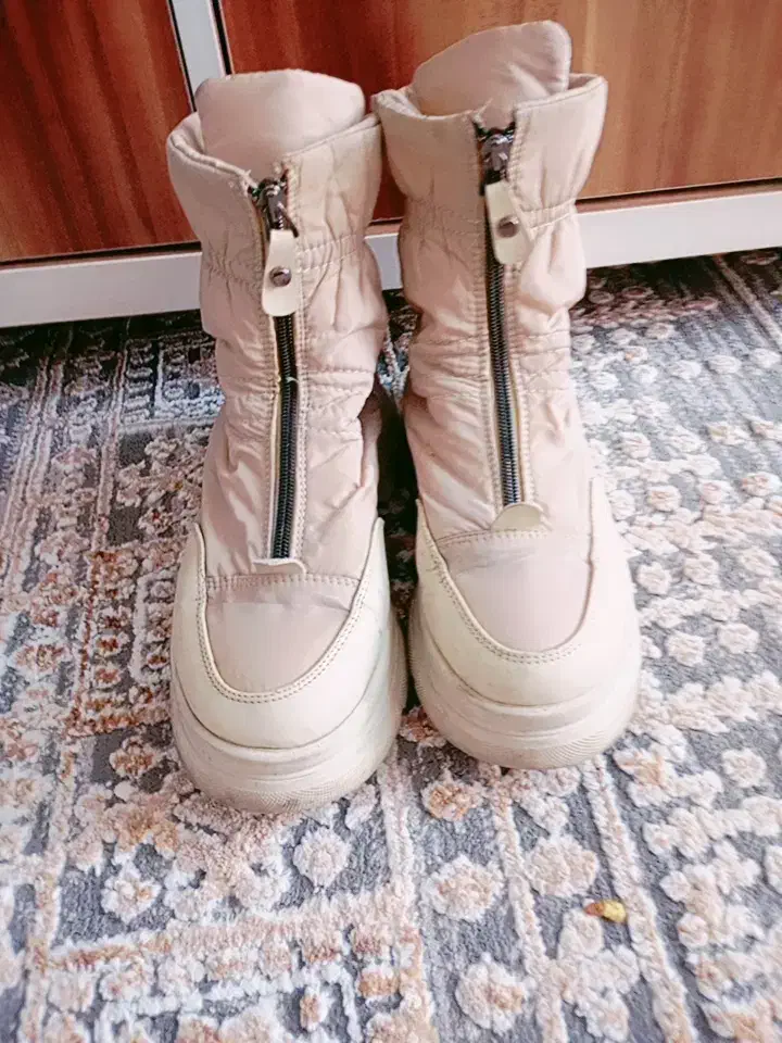 نیم بوت|کیف، کفش، کمربند|سبزوار, شرق کال میانی|دیوار