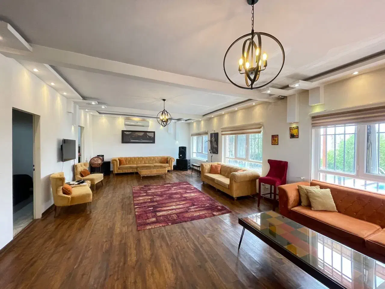 اجاره روزانه ویلا با استخر روباز کد 21431|اجارهٔ کوتاهمدت آپارتمان و سوئیت|دماوند, دماوند|دیوار