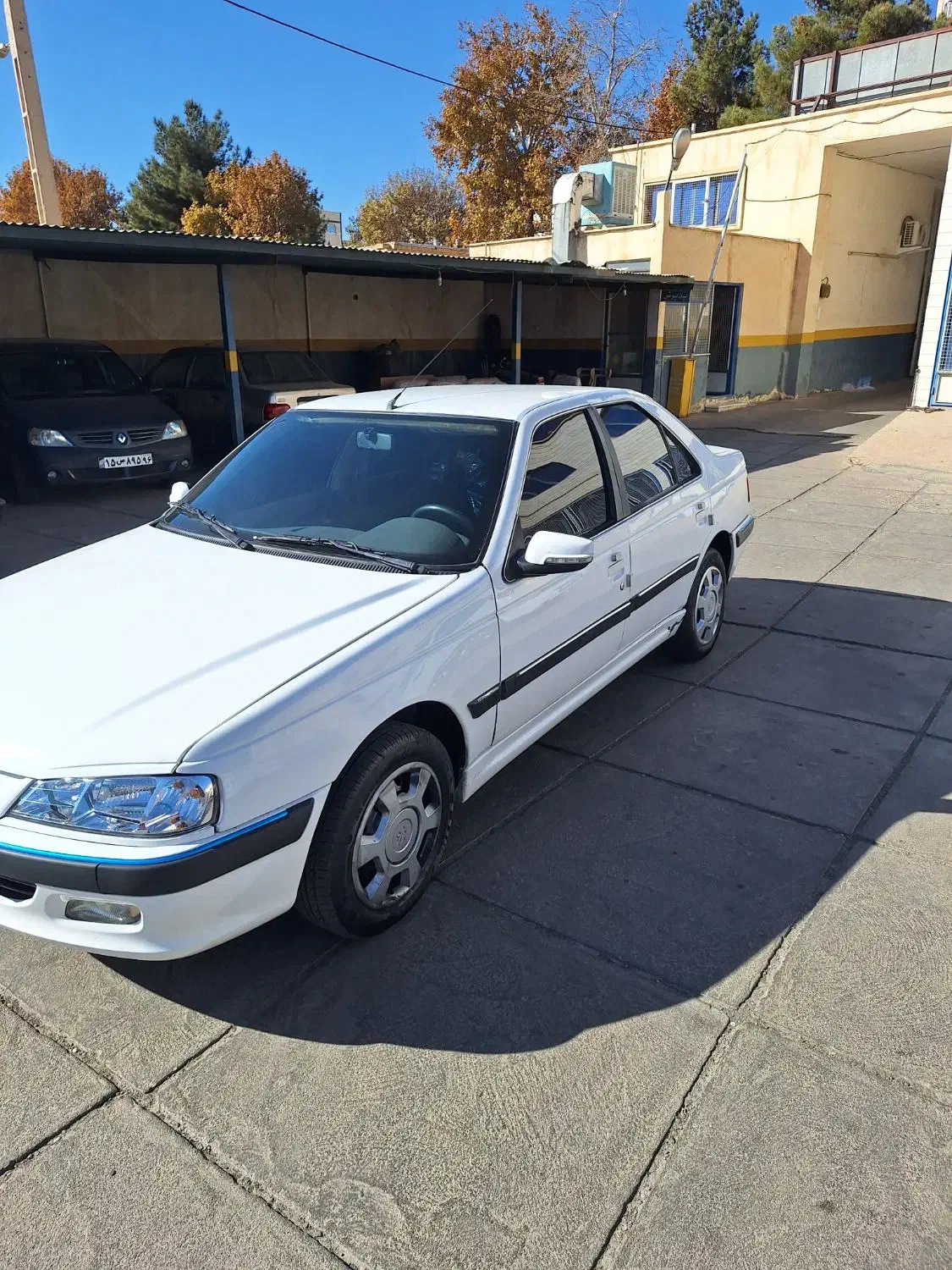 پژوپارس مدل۴۰۲موتورجدید|خودرو سواری و وانت|شاهرود, |دیوار