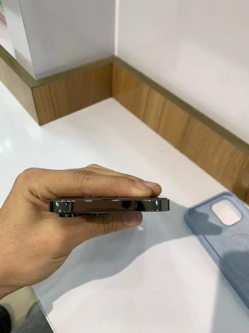 12 pro max|موبایل|پرند, فاز ۲|دیوار