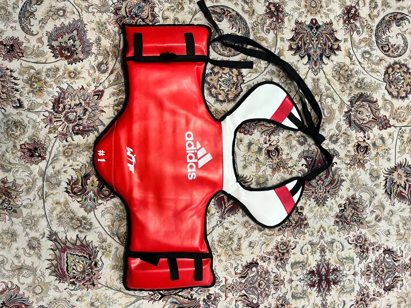 هوگو سایز یک نو|تجهیزات ورزشی|اصفهان, بهارانچی|دیوار