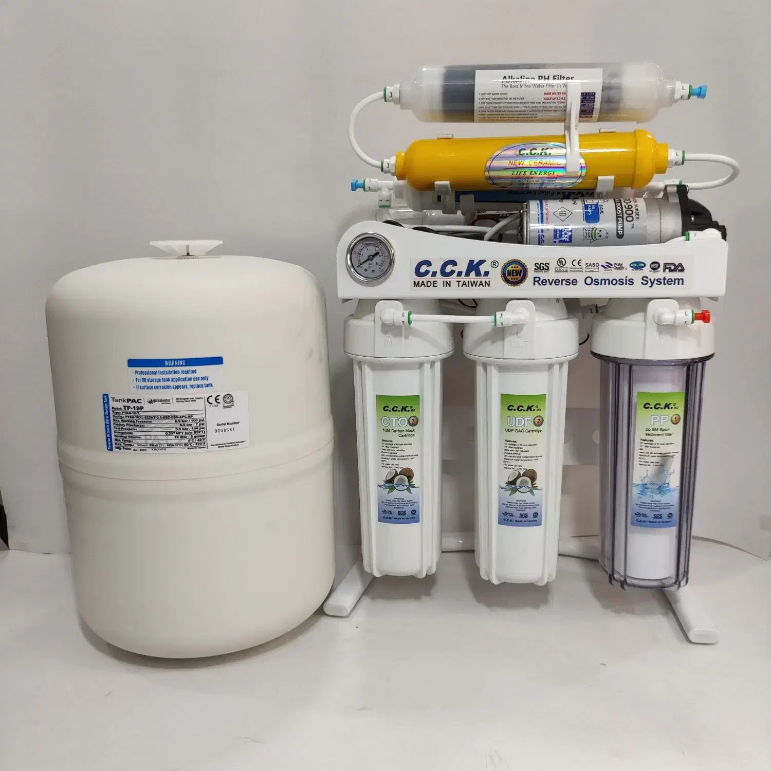 تصفیه آب خانگی نصب رایگان|آبسردکن و تصفیه آب|شیراز, فرهنگ شهر|دیوار