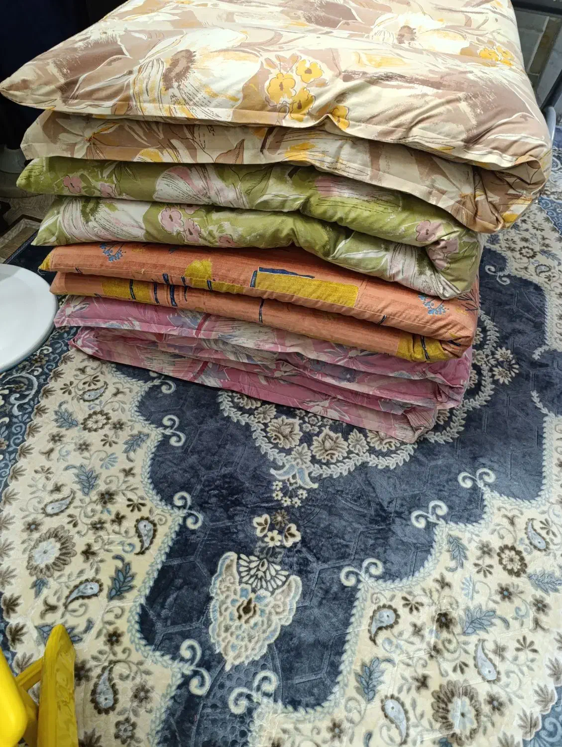 فروش تشک مهمان|رختخواب، بالش، پتو|زاهدان, |دیوار