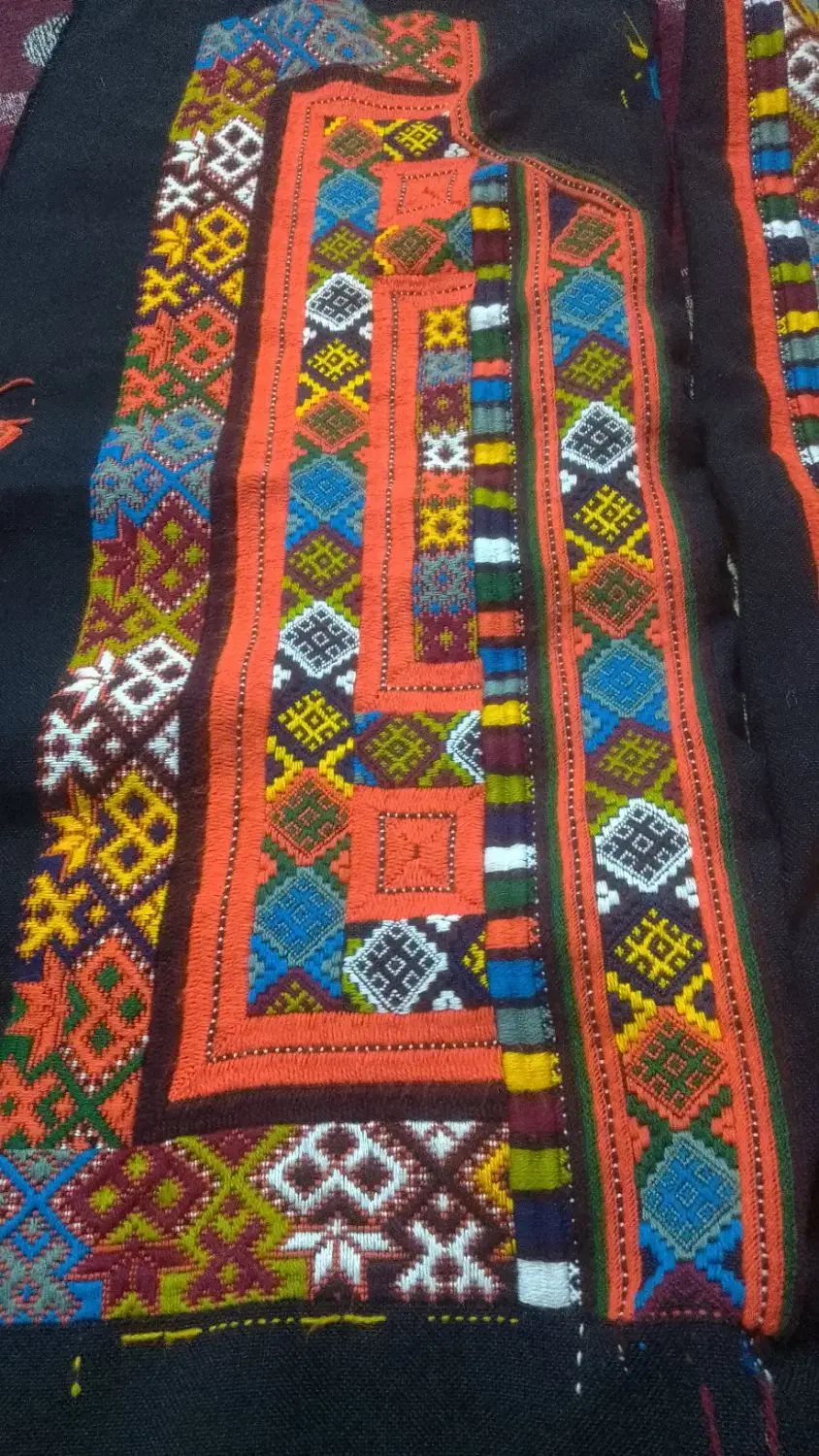 زیح استین گل انا|لباس|میرجاوه, |دیوار