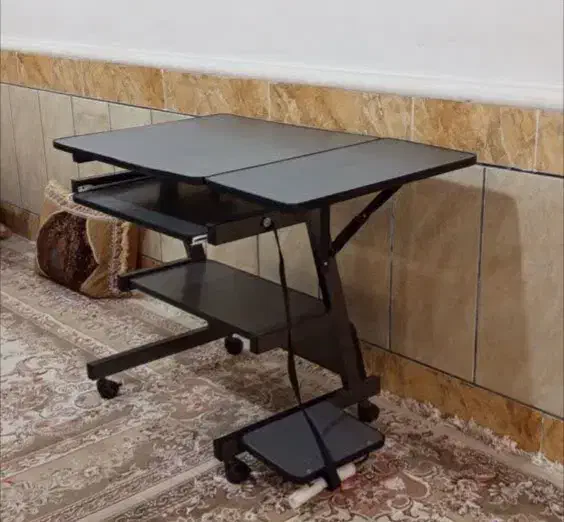 میز کامپیوتر ومطالعه تخفیف روی معامله|میز تحریر و کامپیوتر|یاسوج, |دیوار