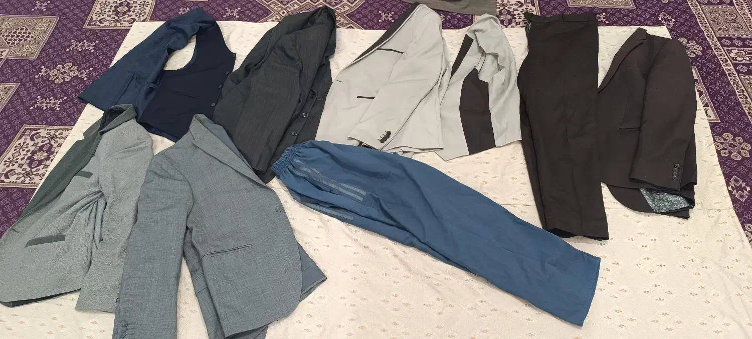 چندکیسه لباس در حدنو|لباس|زاهدان, |دیوار