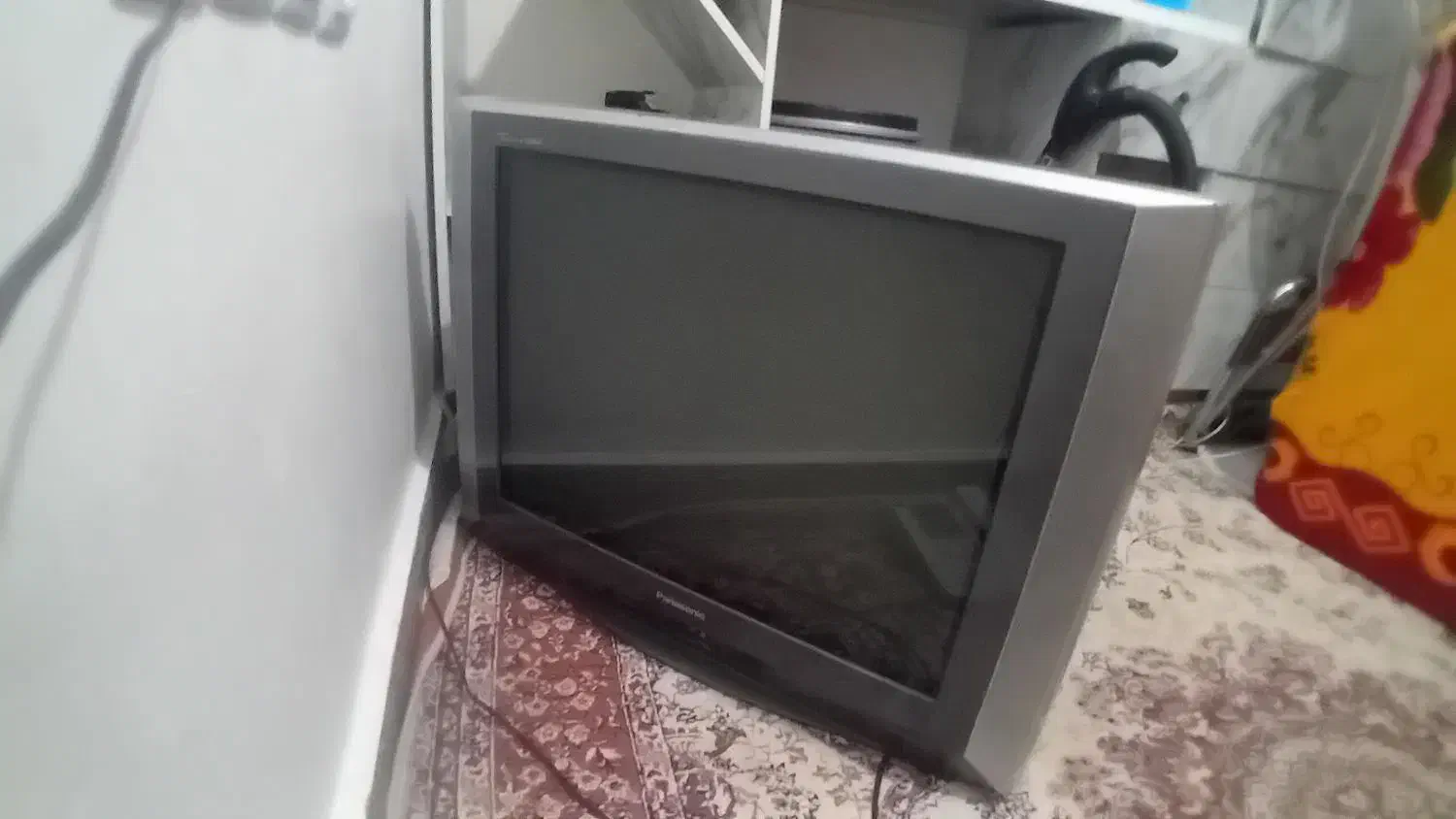 تلویزیون قدیمی|تلویزیون و پروژکتور|شاندرمن, |دیوار