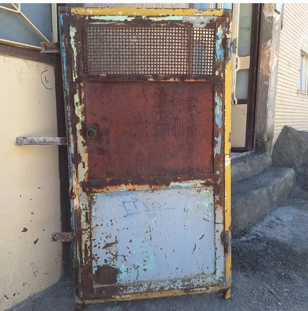 درب آهنی|مصالح و تجهیزات ساختمان|سبزوار, سیادتی|دیوار