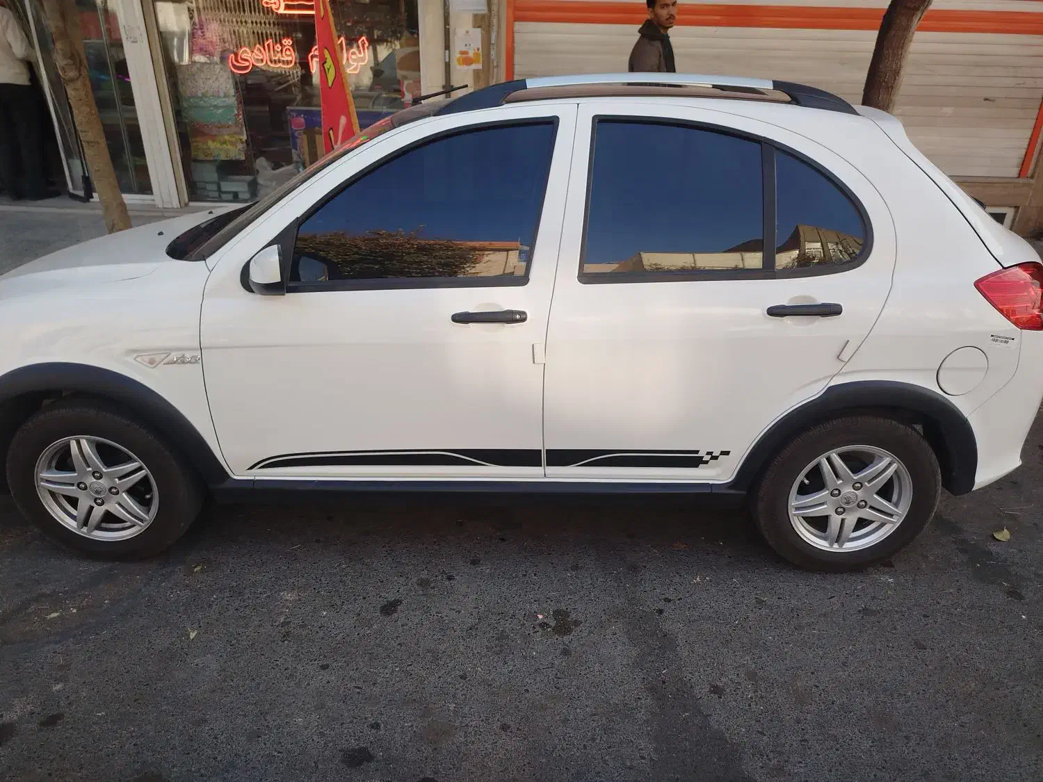 کوییک Gxr سفید مشکی|خودرو سواری و وانت|قم, شهرک امام حسن|دیوار