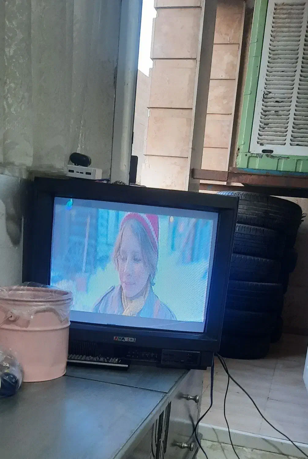 ب علت کمبود جا فروخته می‌شود|تلویزیون و پروژکتور|گرمدره, |دیوار