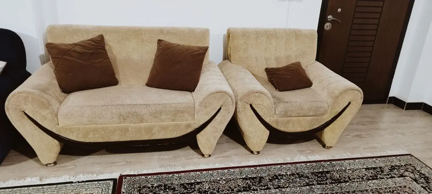 مبل ۷ نفره همراه با گل میز|مبلمان خانگی و میز عسلی|ساری, |دیوار
