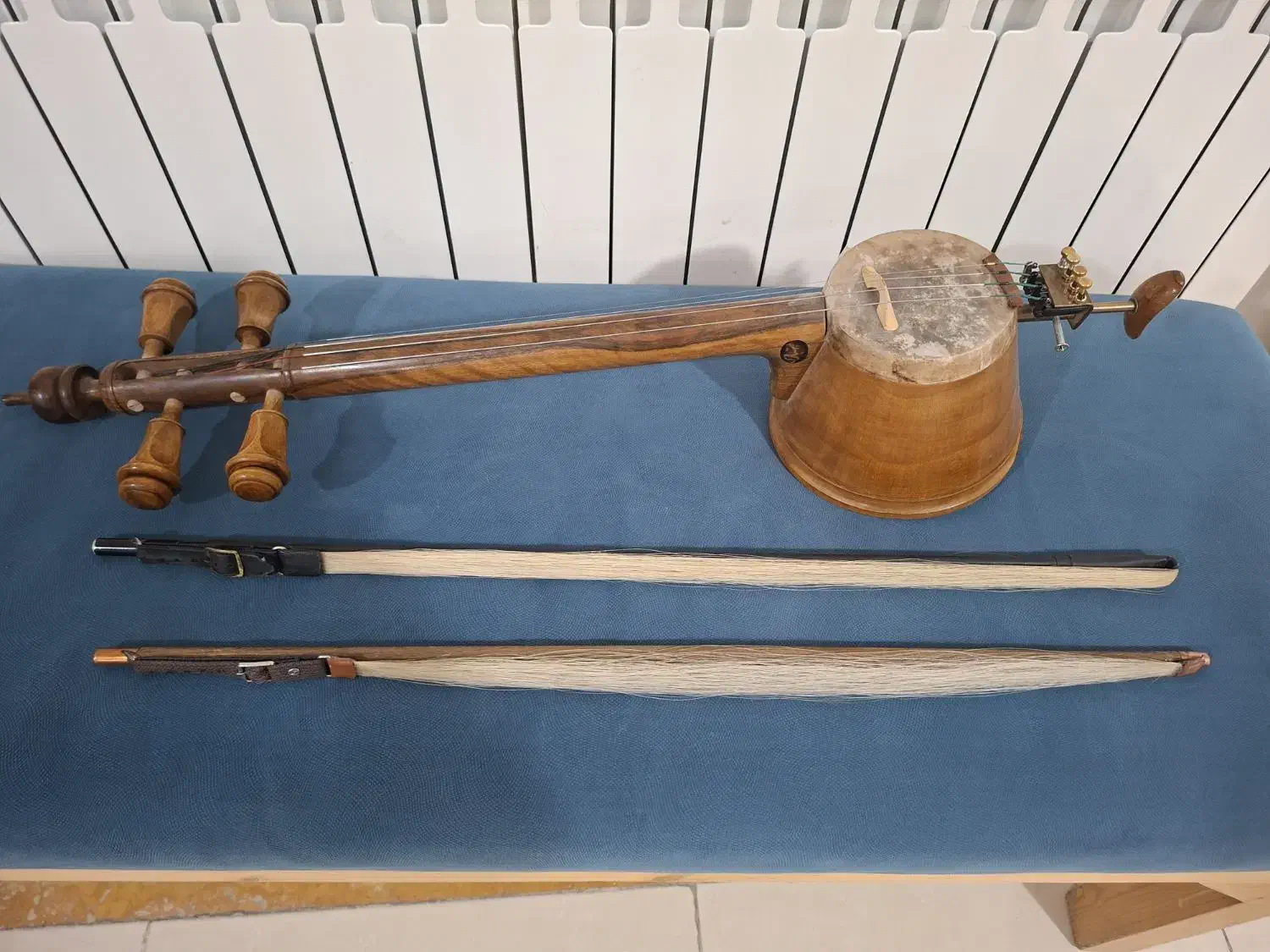 کمانچه شهبازی|سازهای سنتی|شیراز, حافظیه|دیوار