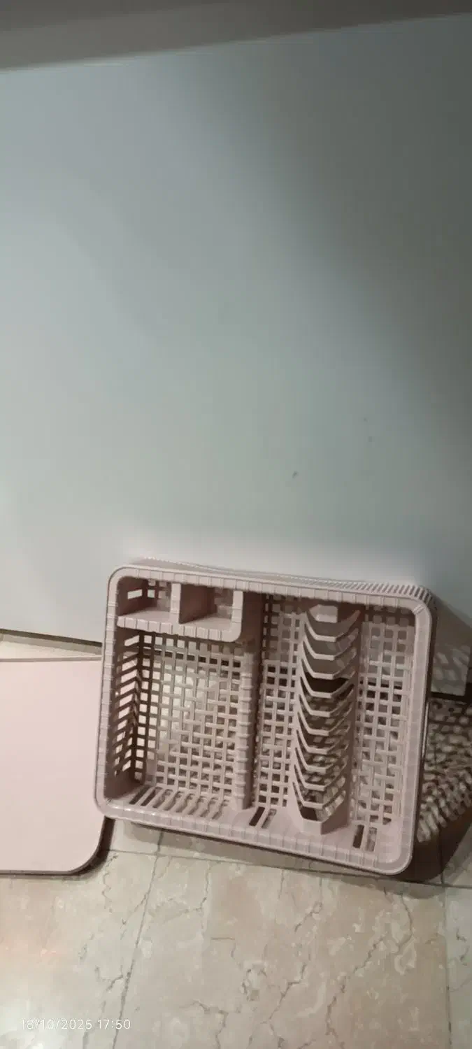 آبچکان|آب‌چکان و نظم‌دهنده ظروف|همدان, |دیوار