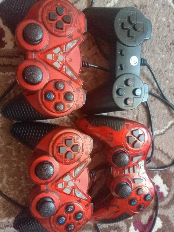 چهار عدد دسته بازی|کنسول، بازی ویدئویی و آنلاین|بستان آباد, |دیوار