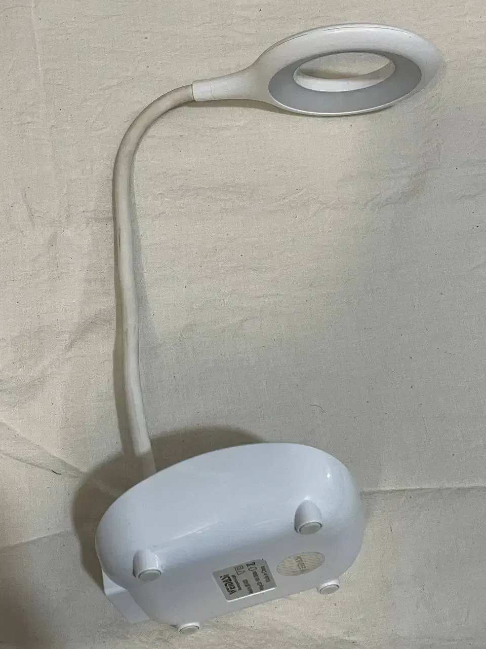 چراغ مطالعه|لوازم التحریر|تهران, مجیدیه|دیوار