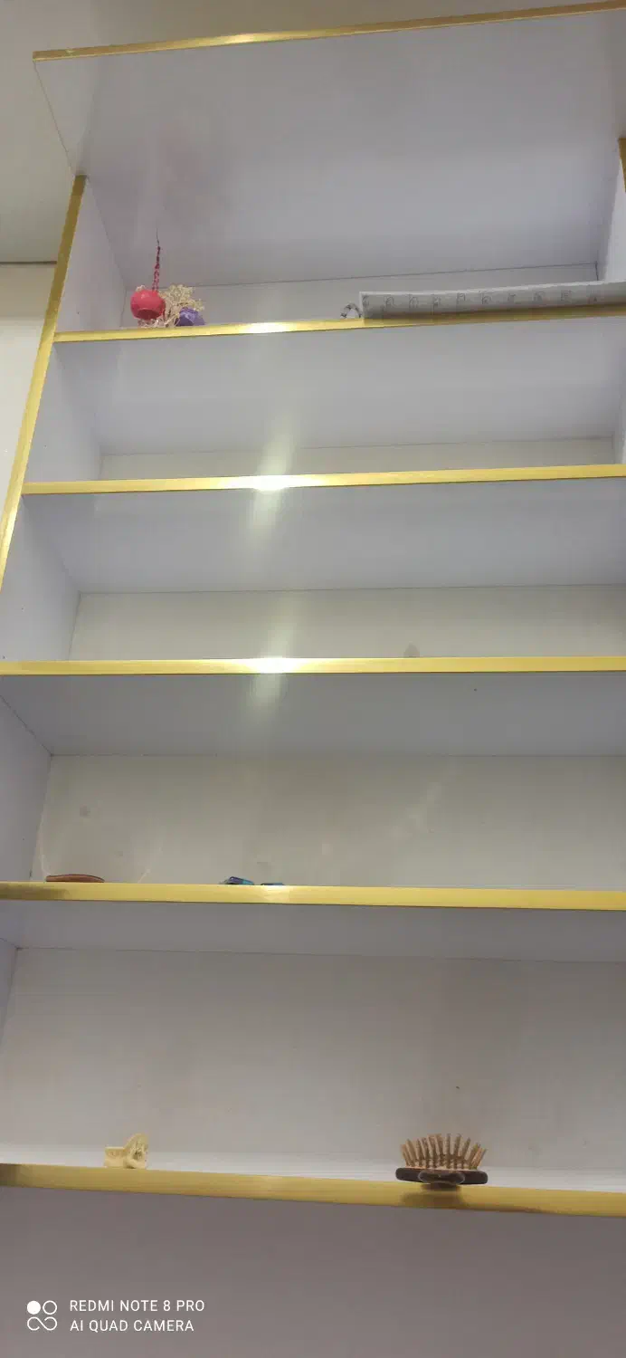 ویترین جا دار مناسب مغازه و سالن در حدنو|کتابخانه، شلف، قفسه‌های دیواری|قرچک, زیبا شهر|دیوار