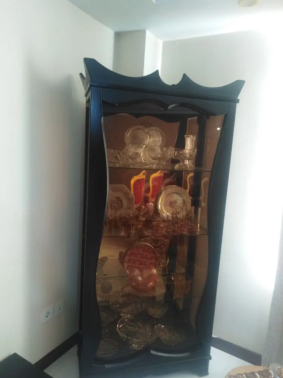 ویترین. بوفه. در حد نو.|بوفه، ویترین، کنسول|پردیس, فاز ۸|دیوار