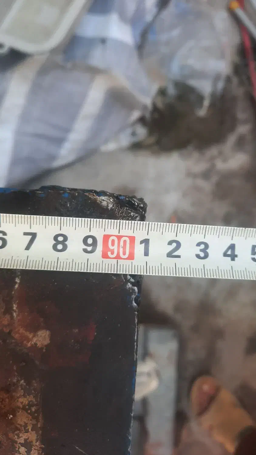 دو عدد میز فلزی و دو عدد باسکول چوبی قدیمی عتیقه|کلکسیون اشیاء عتیقه|تبریز, |دیوار