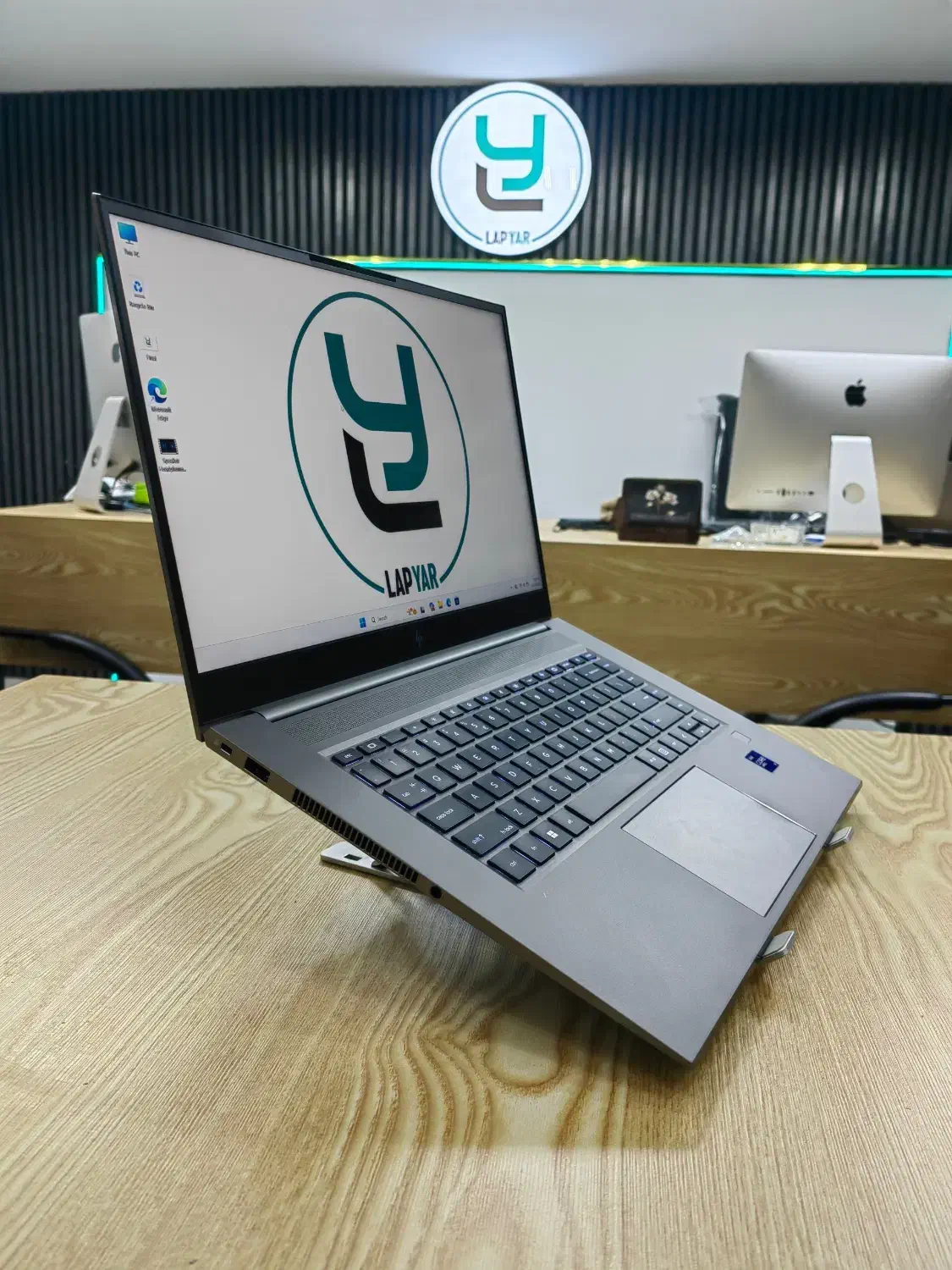 لپ تاپ HP Zbook Studio RTX 3080 16GBرم32 یک تراSSD|رایانه همراه|تهران, فلسطین (میدان انقلاب)|دیوار