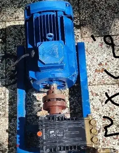 کارواش صنعتی ایتالیایی و الکتروموتور ژن  سه فاز|ماشین‌آلات صنعتی|مشهد, ثامن|دیوار