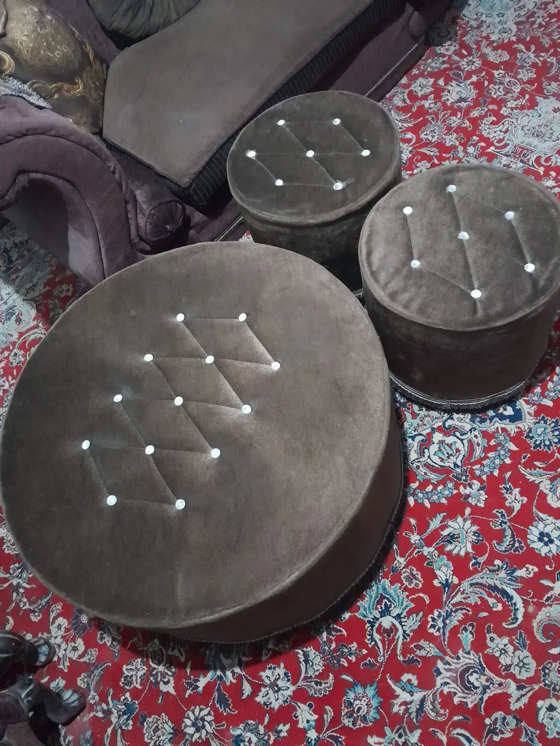 مبل ۵ نفره با جلو مبلی و دوتا عسلی|مبلمان خانگی و میز عسلی|جوادآباد, |دیوار