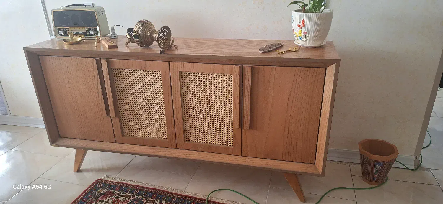 کنسول و میز تی وی|بوفه، ویترین، کنسول|اصفهان, باغ فدک|دیوار