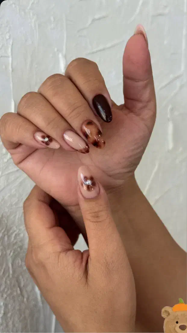 تخفیف ویژه کاشت ناخن و مژه و کراتین ومیکاپ و شنیون|خدمات آرایشگری و زیبایی|رشت, توشیبا|دیوار