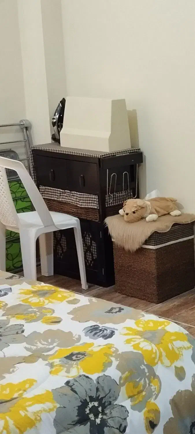 میز چرخ خیاطی|لوازم خیاطی و بافتنی|صدرا-فارس, فاز ۲|دیوار