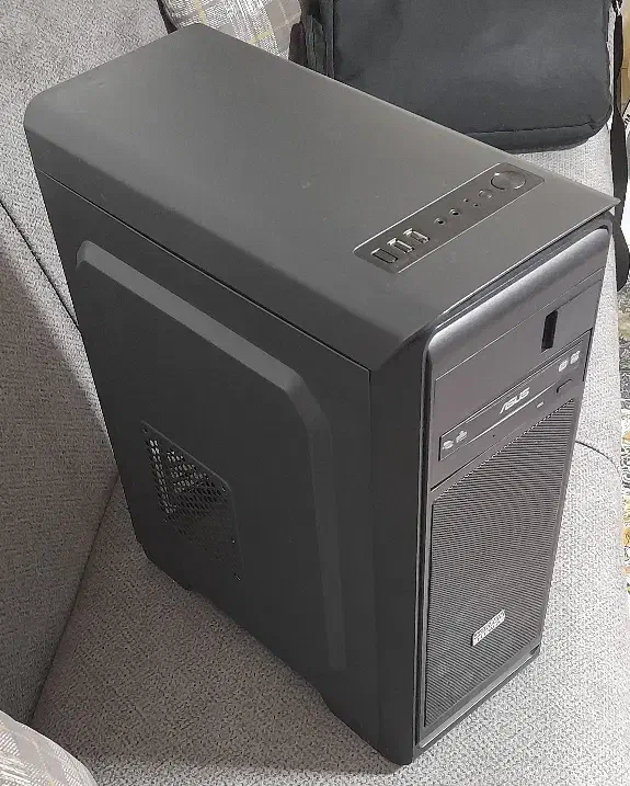 کیس گیرین در حد نو|قطعات و لوازم جانبی رایانه|پرند, فاز ۶|دیوار