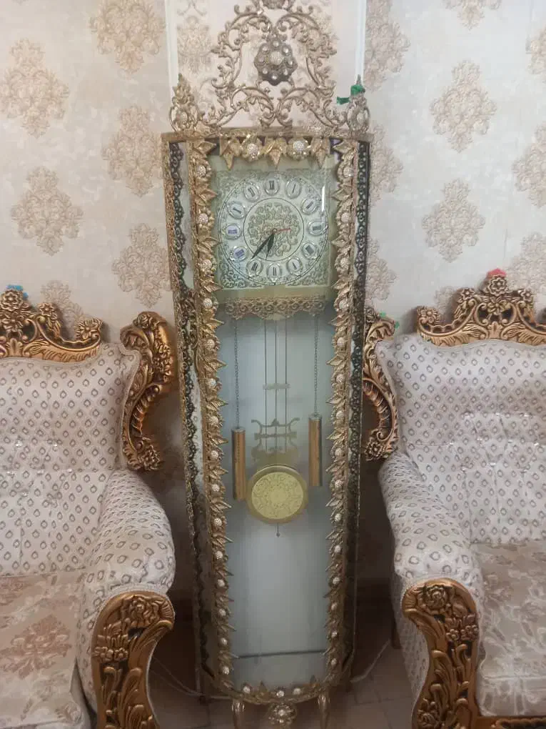 فوری به علت کمبود جاساعت ایستاده برنز|ساعت دیواری و تزئینی|صباشهر, |دیوار