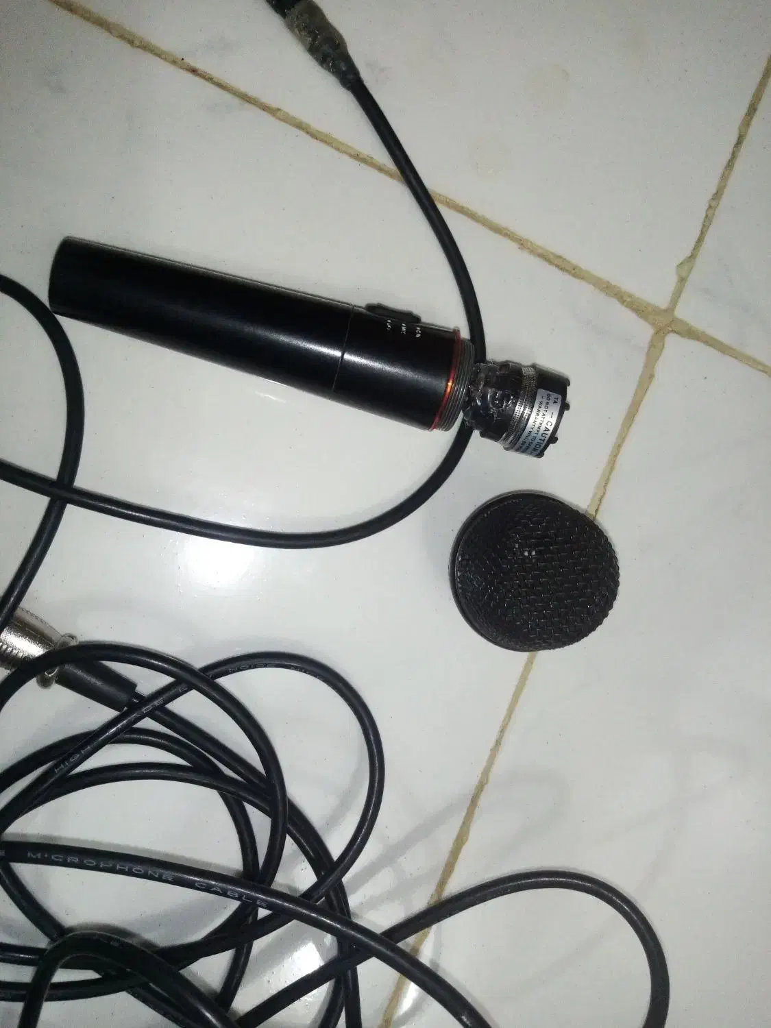 میکروفن هم بیسیم هم کابلی هستش|سیستم صوتی خانگی|بجنورد, |دیوار