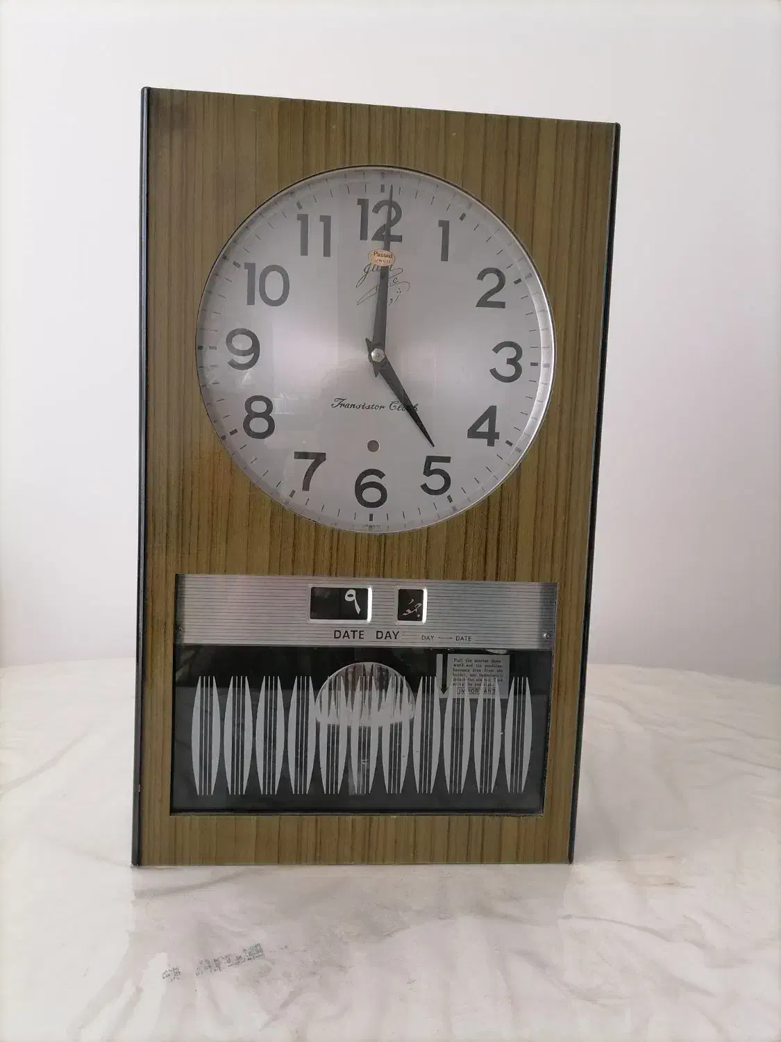 ساعت دیواری قدیمی|ساعت دیواری و تزئینی|تهران, شهرک صدرا|دیوار