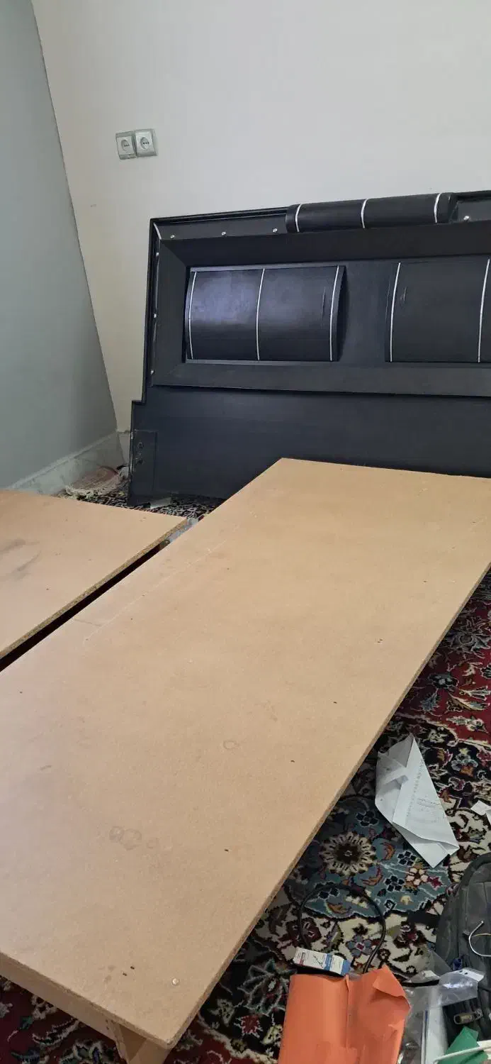 تخت|تخت و سرویس خواب|تربت جام, جامرود|دیوار