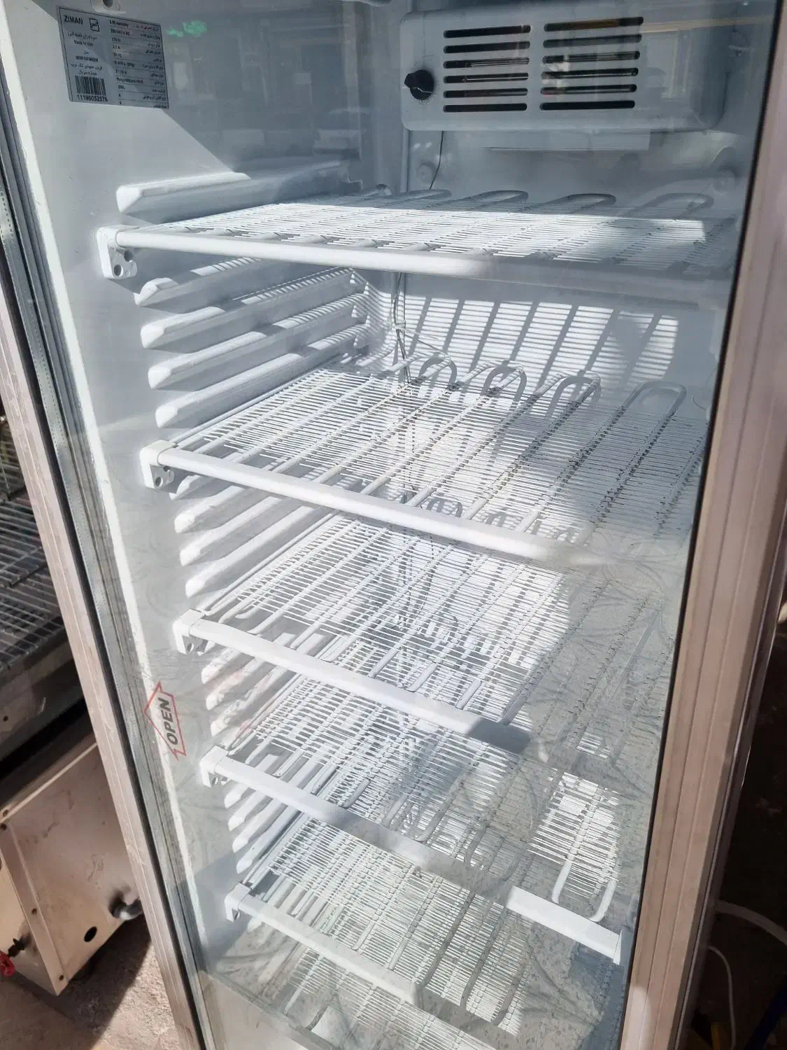 فریزر ایستاده ۶۰ سانتی زیمان مشابه آکبند|فروشگاه و مغازه|نسیم‌شهر, |دیوار